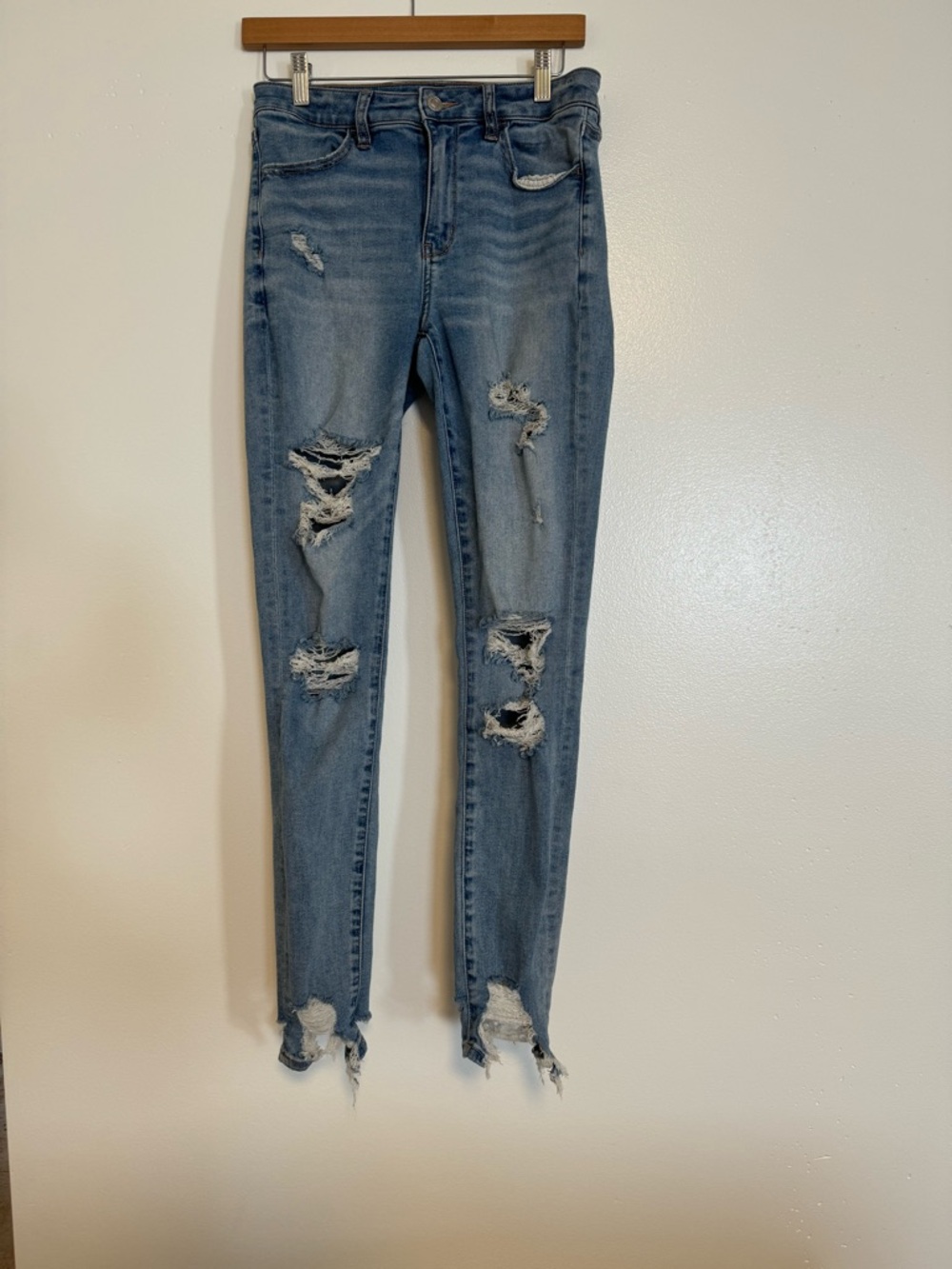 American Eagle Outfitters Light Blue Ripped Skinny Jeans
